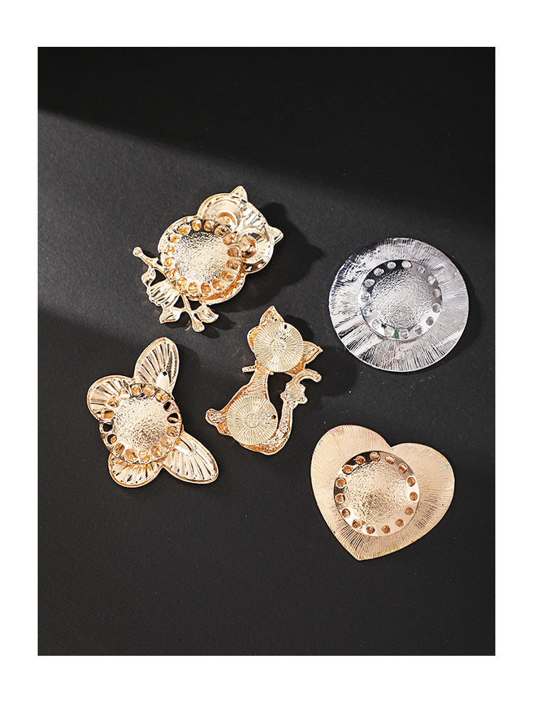 Needle Minder – Animal-Shaped Magnetic Brooch | Embroidery Needle Holder